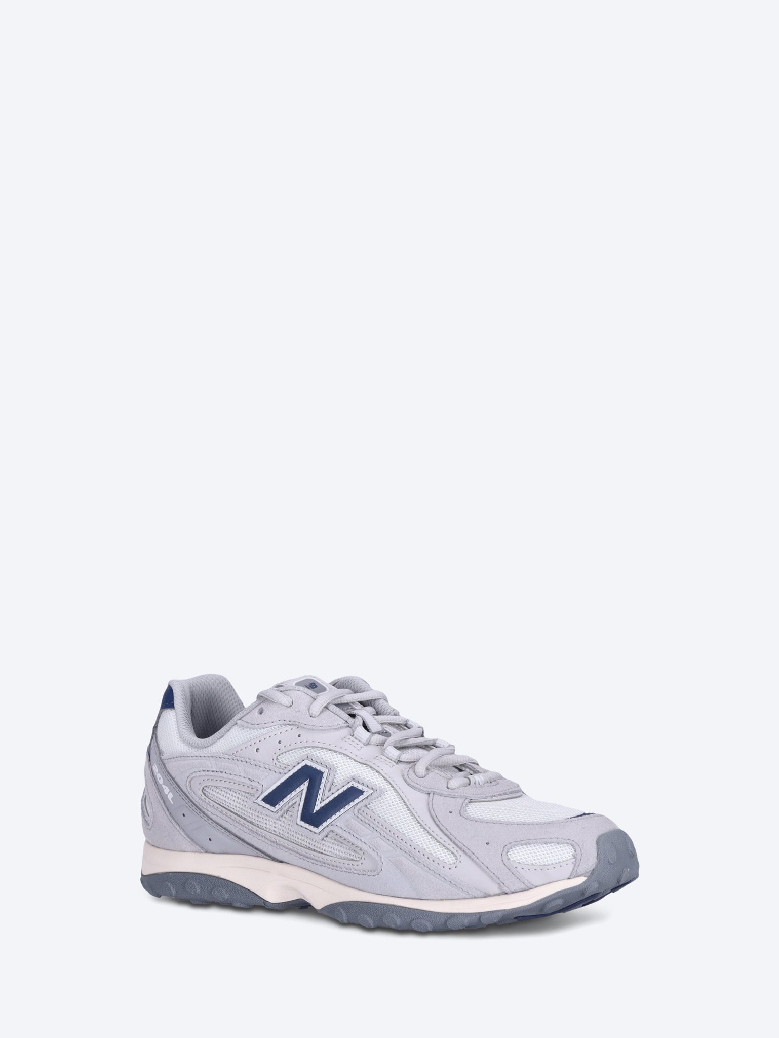 204l sneakers 2