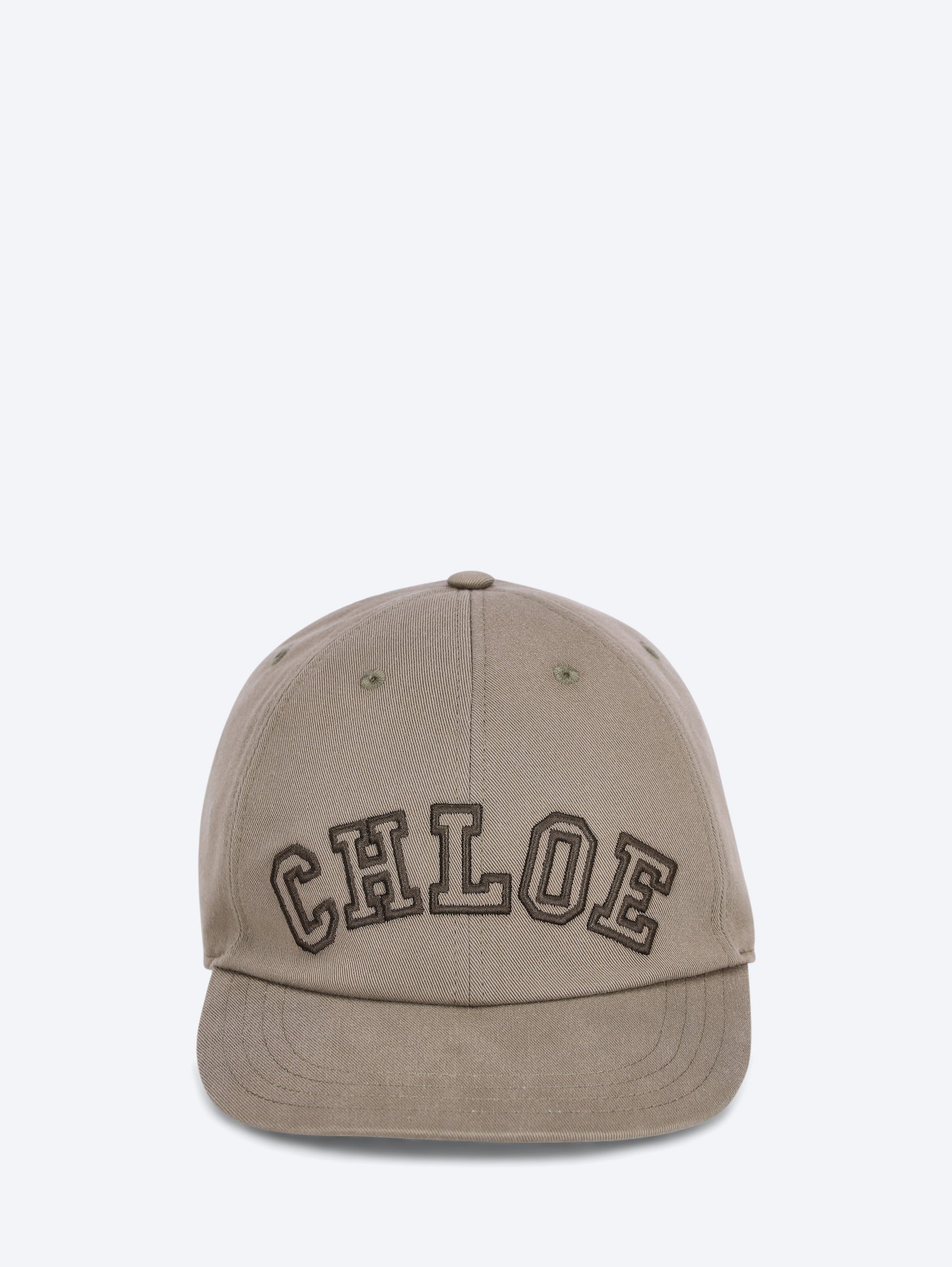 La casquette signature Chloé 1