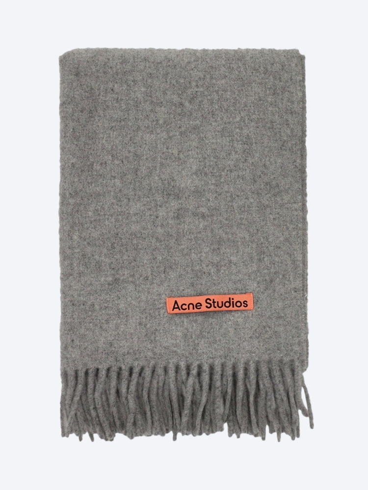 Acne heavy scarf 1