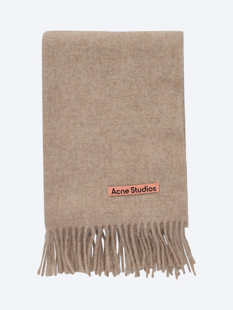 Acne heavy scarf 1