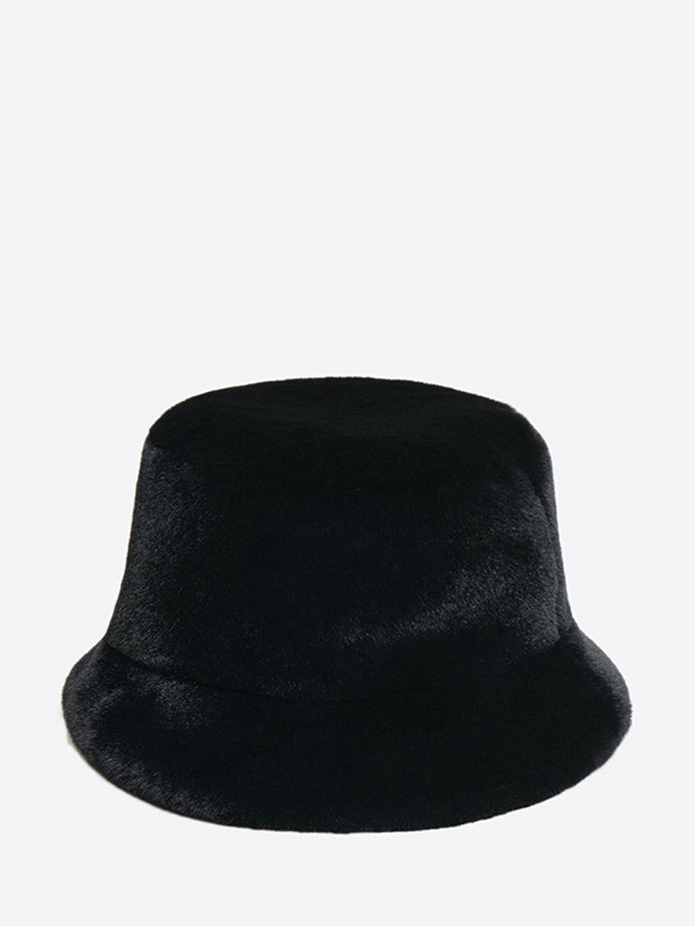 Chapeau de seau noir amara 1