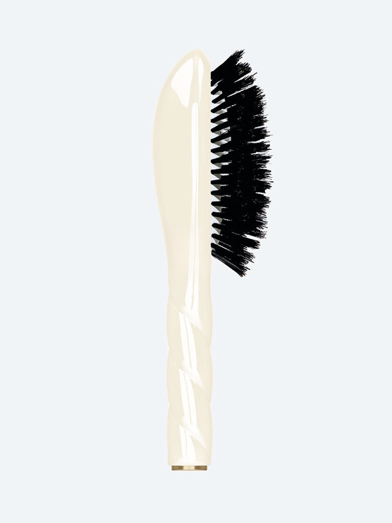 N.01 die universelle Babybürste cremeweiß 2
