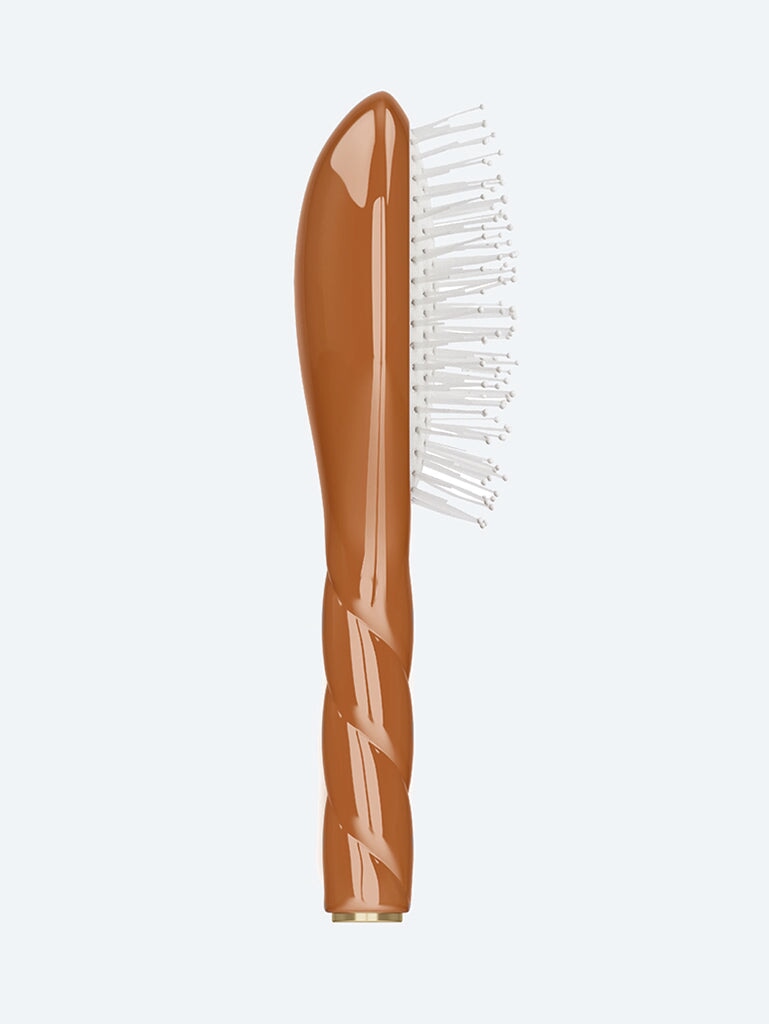 N.04 THE MIRACLE BABY BRUSH 2