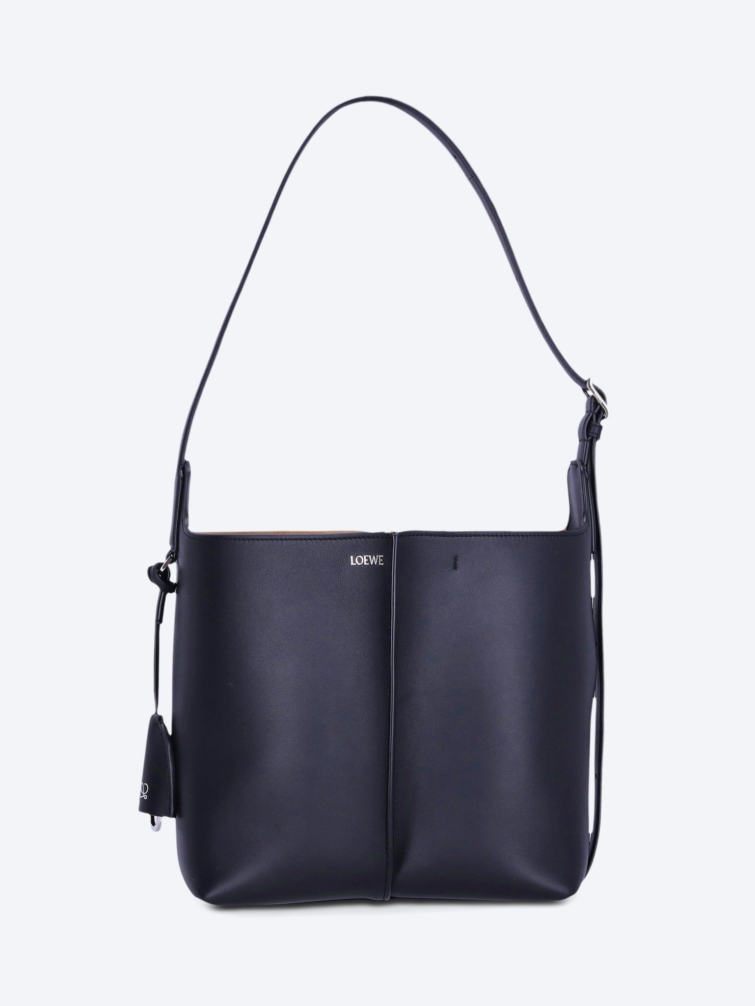 Bilbao medium bucket bag 1