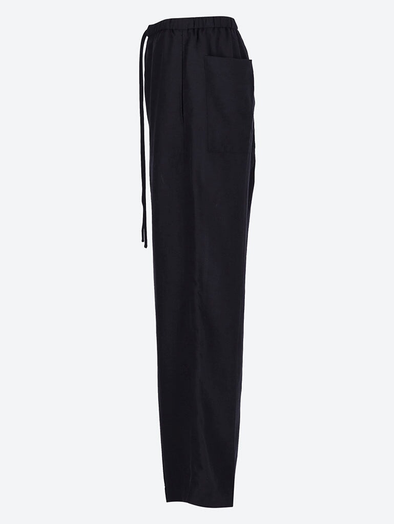Fließende Hose mit Kordelzug 2