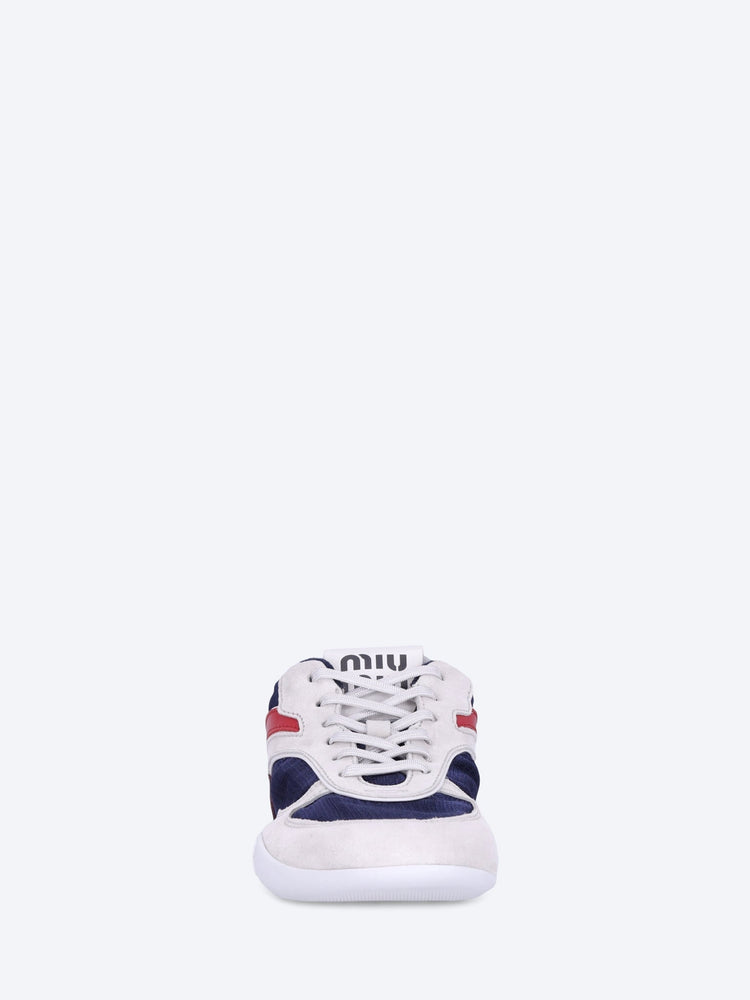 Gymnasium sneakers 3