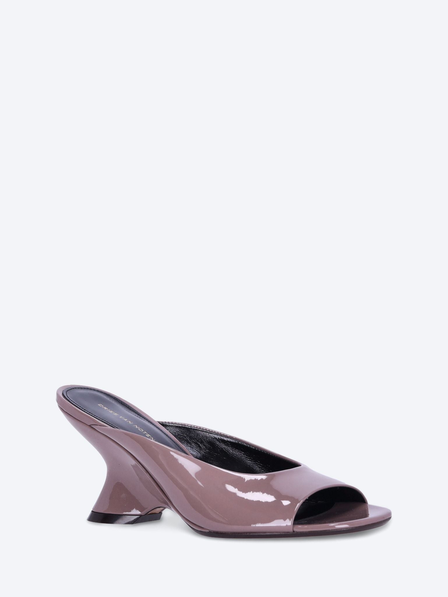 Ladies leather sandals 2
