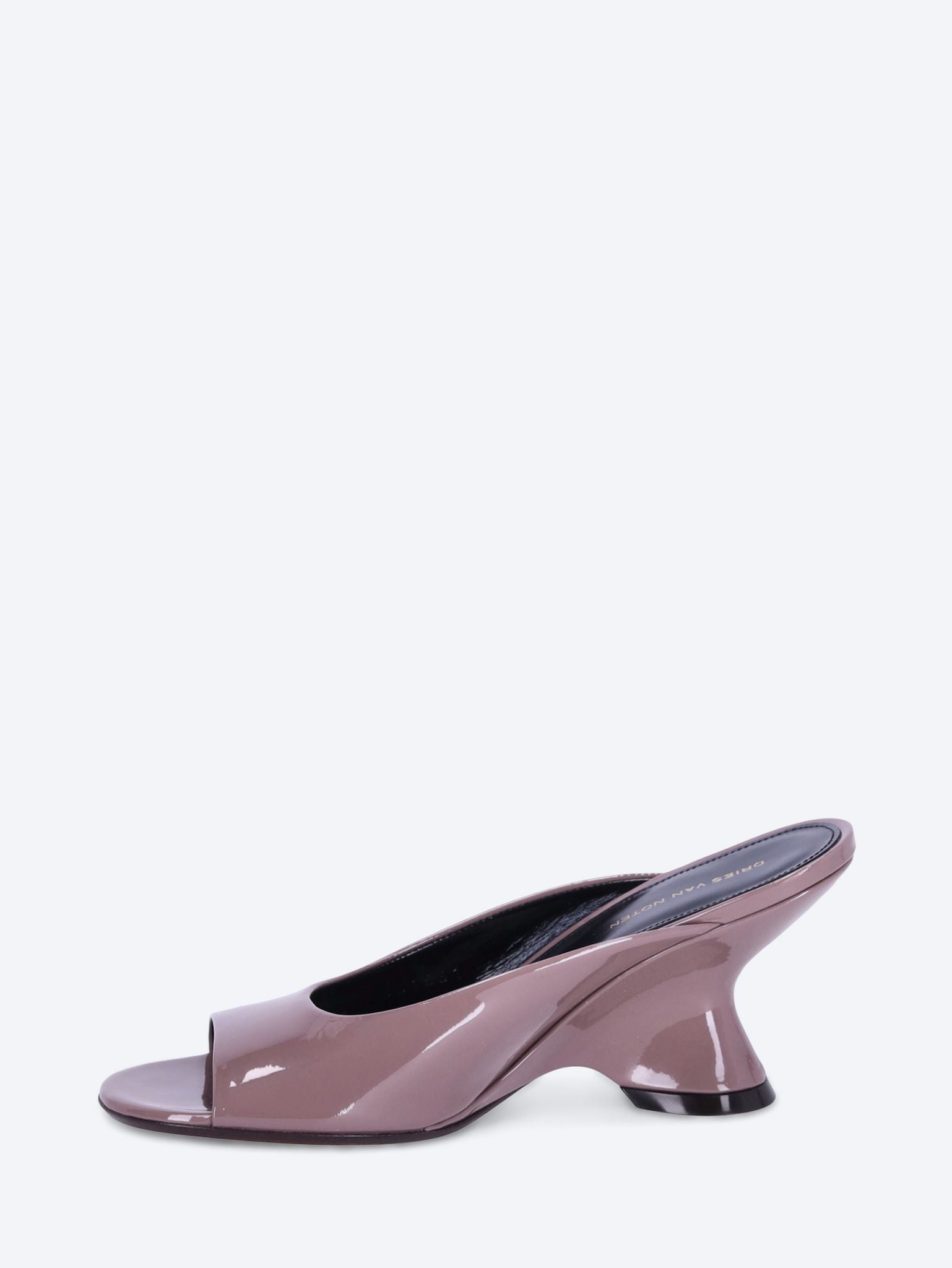 Ladies leather sandals 4