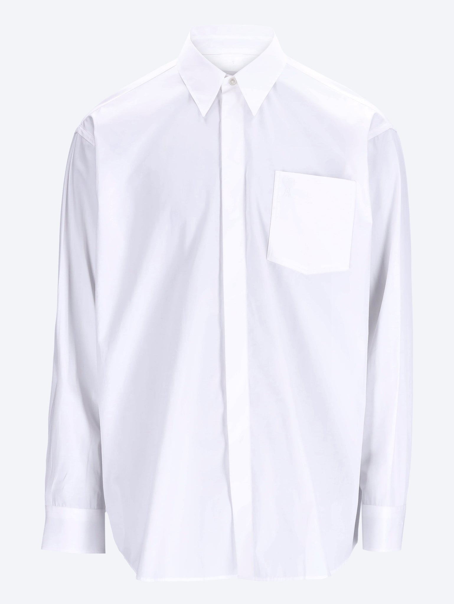 Chemise coupe large avec ami de coeur embossé sur la poche plaquée 1