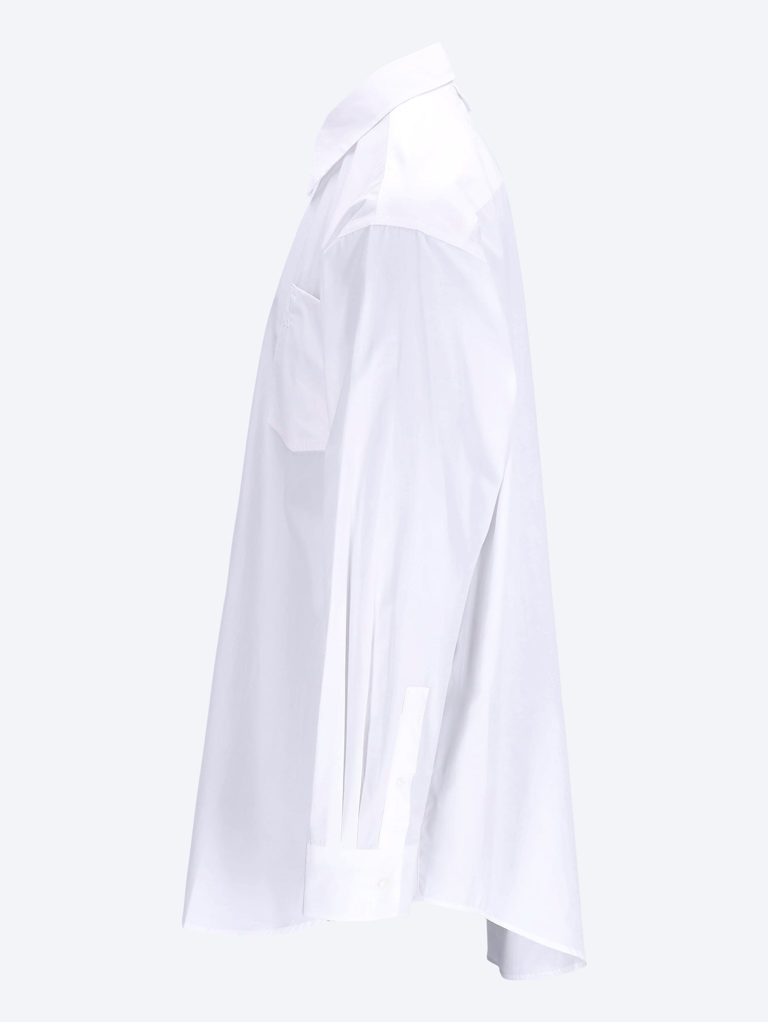 Chemise coupe large avec ami de coeur embossé sur la poche plaquée 2