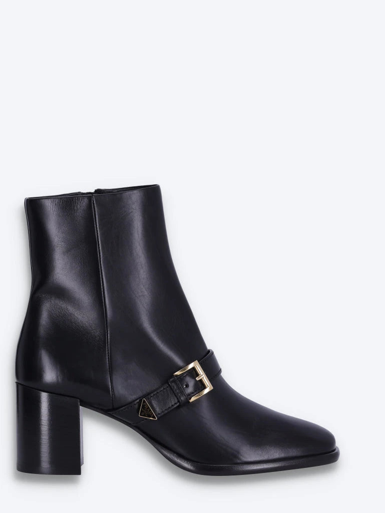 Leather ankle boots 1