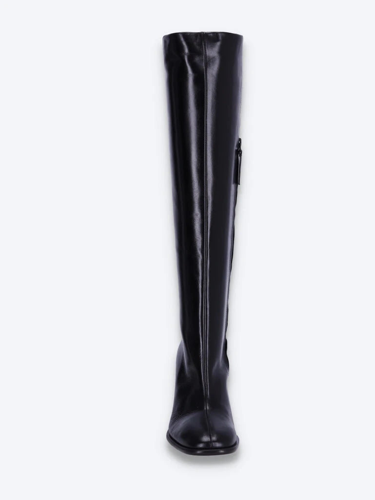 Livia boots 3