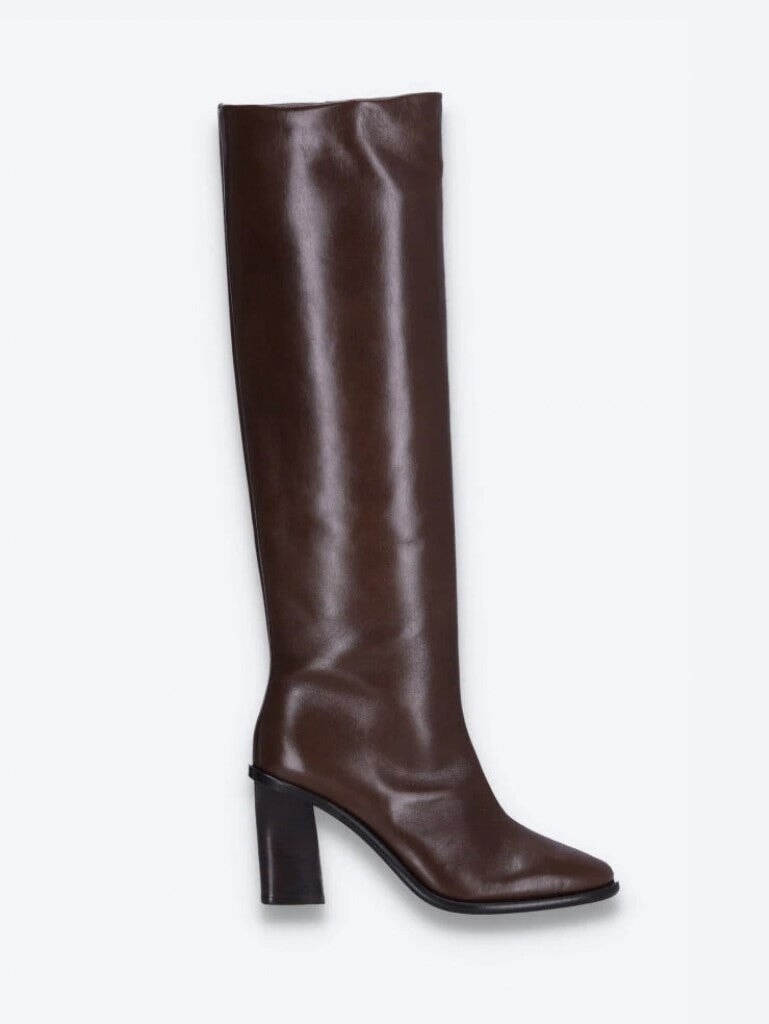 Livia boots 1