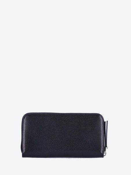 Long zipped leather wallet