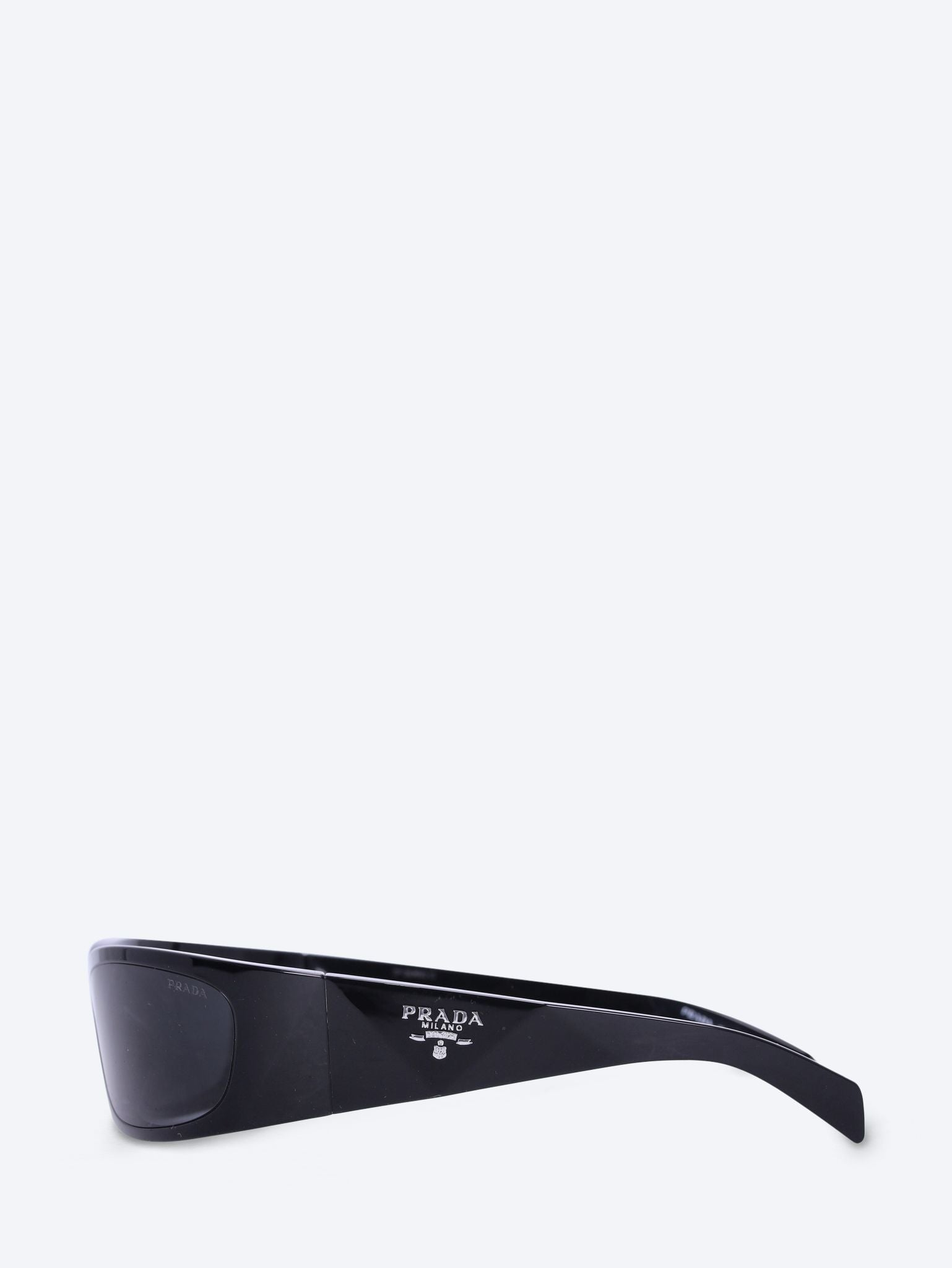 Sonnenbrille mit Prada-Symbol 3