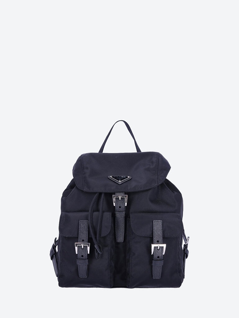 Sac à dos en re-nylon 1