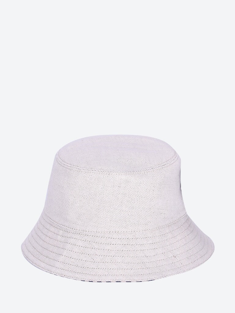 Chapeau réversible avec pochette 4