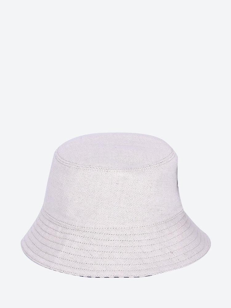 Chapeau réversible avec pochette 4
