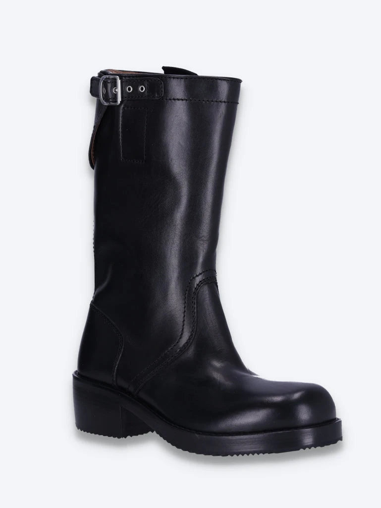 Rounded toe workwear boots 2