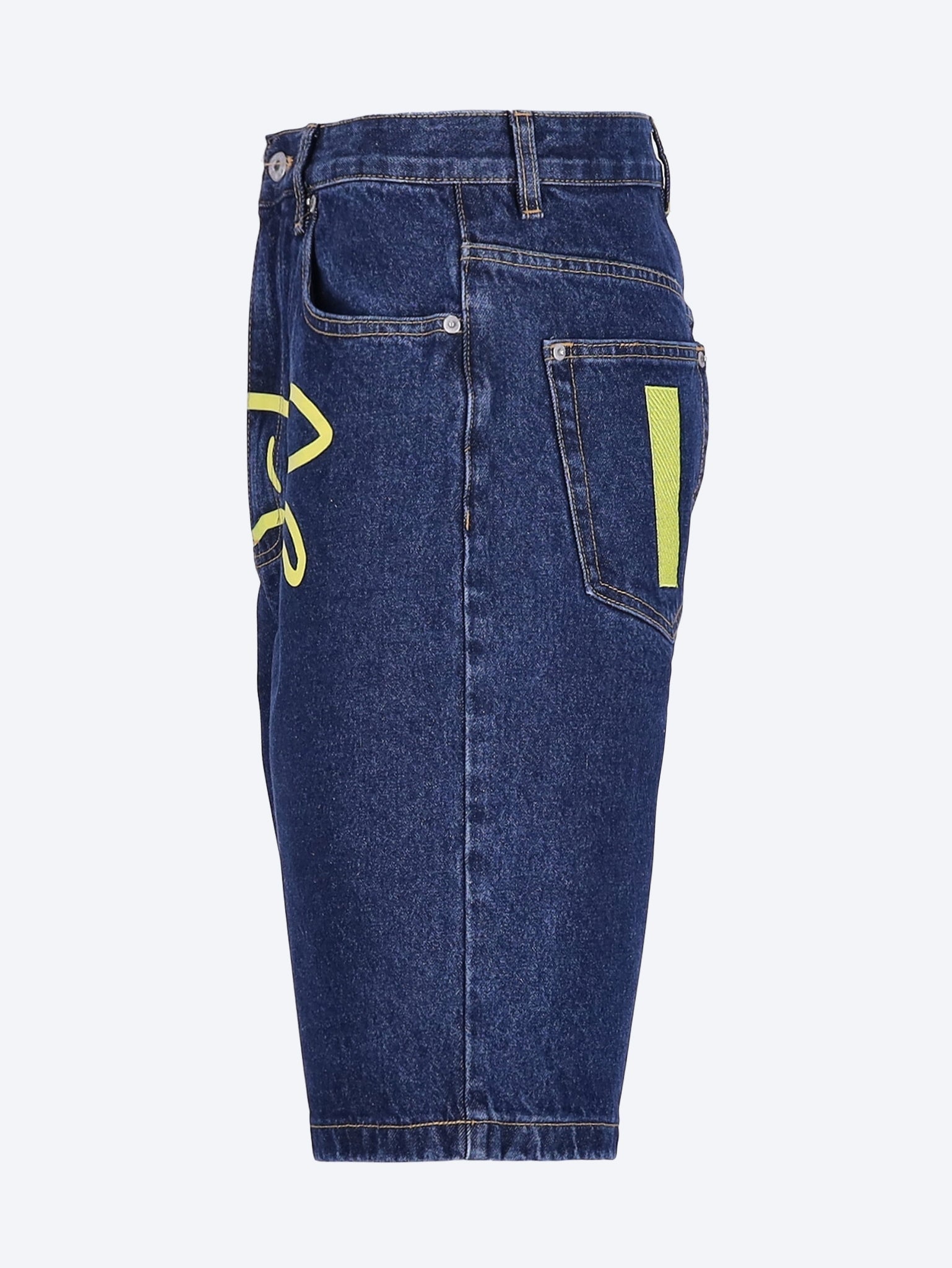 Short en denim de chien coulant 2