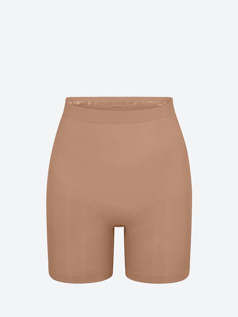 Seamless sculpt mid thigh short 1