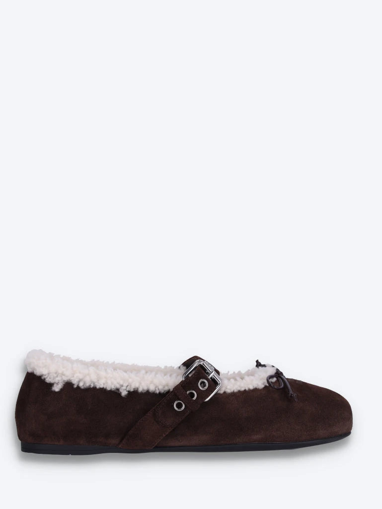 Ballerinas aus Wildleder und Shearling 1