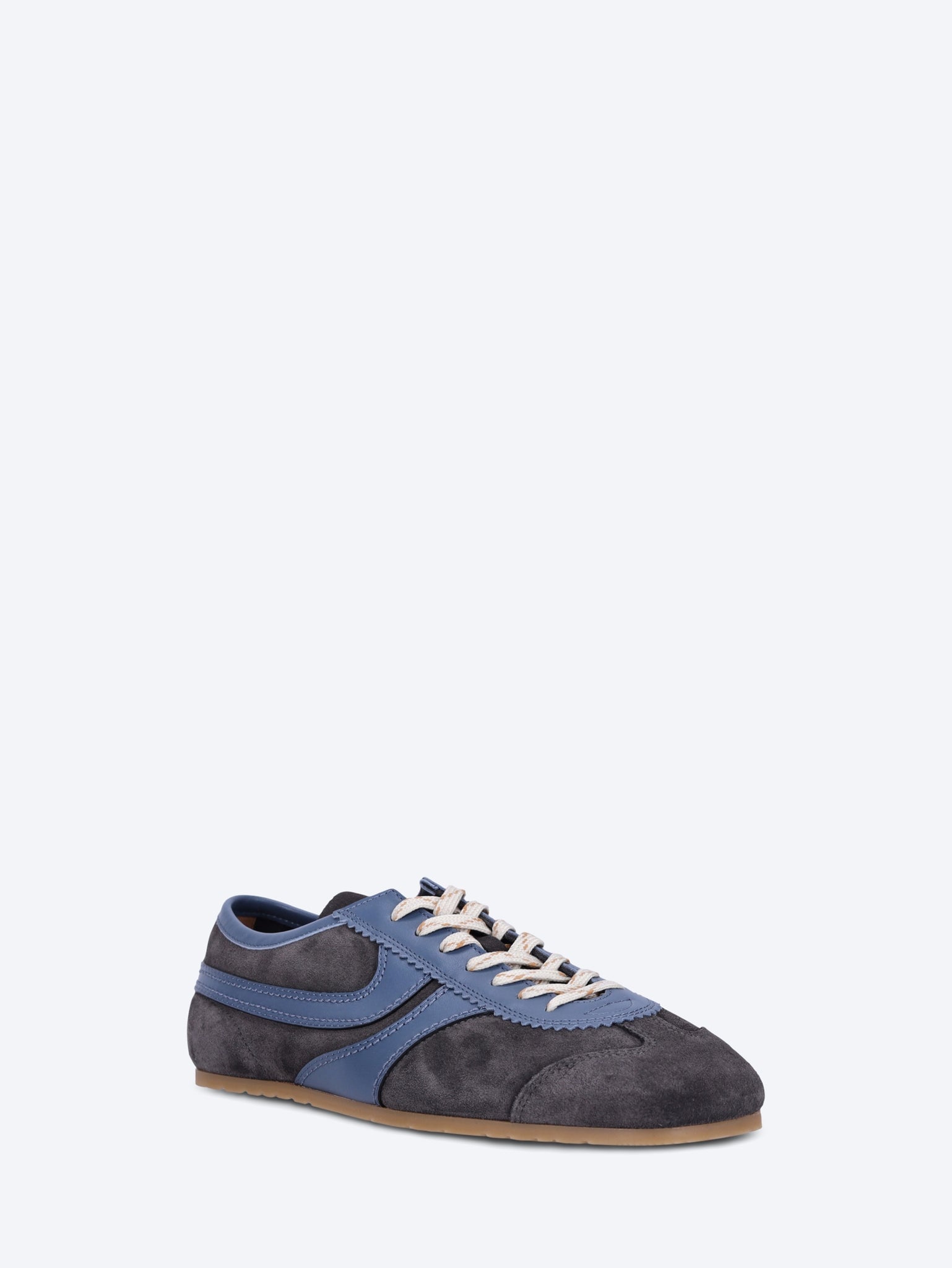 Suede sneaker 2