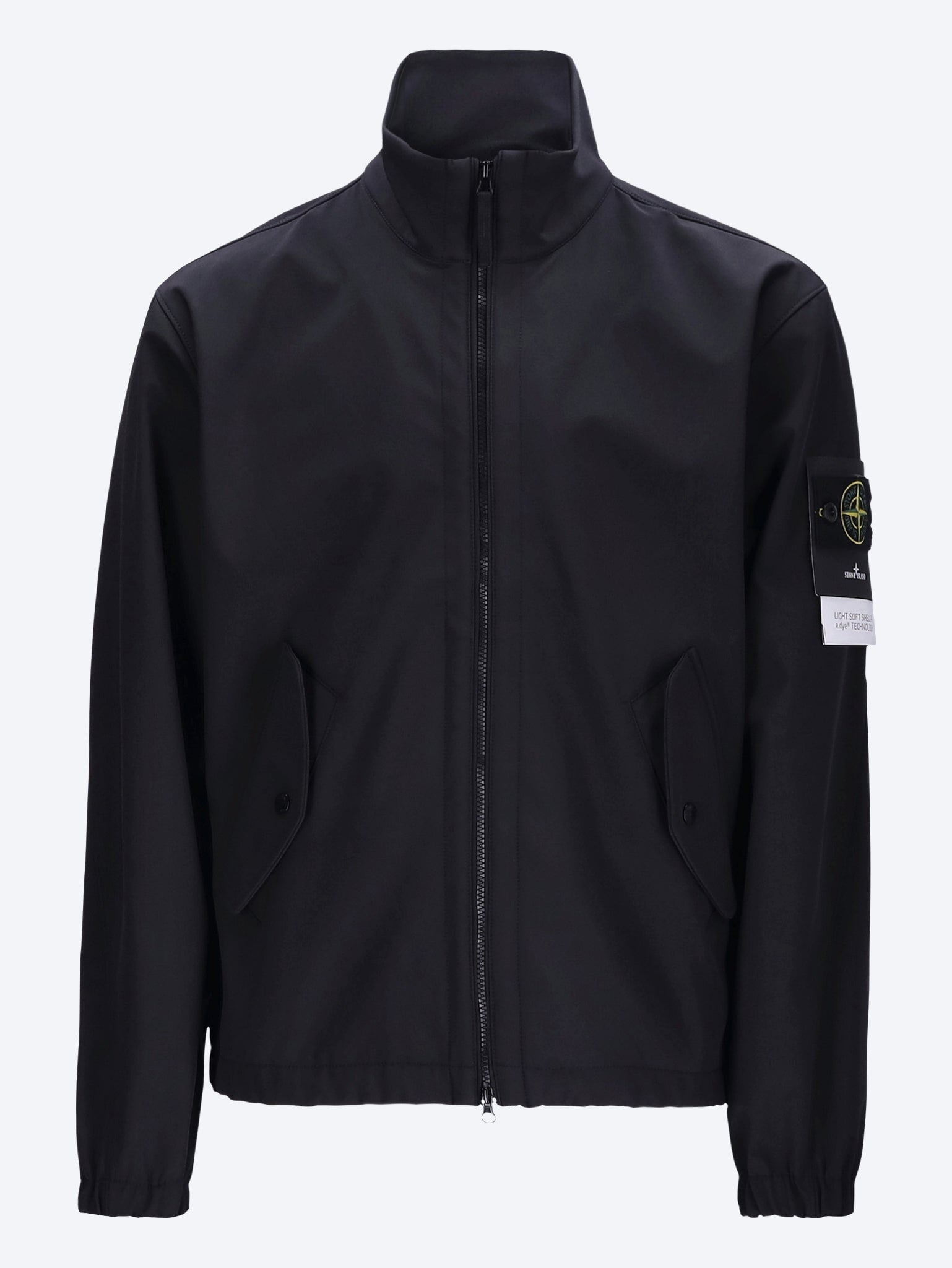 Technologie in recycelter Polyesterjacke 1