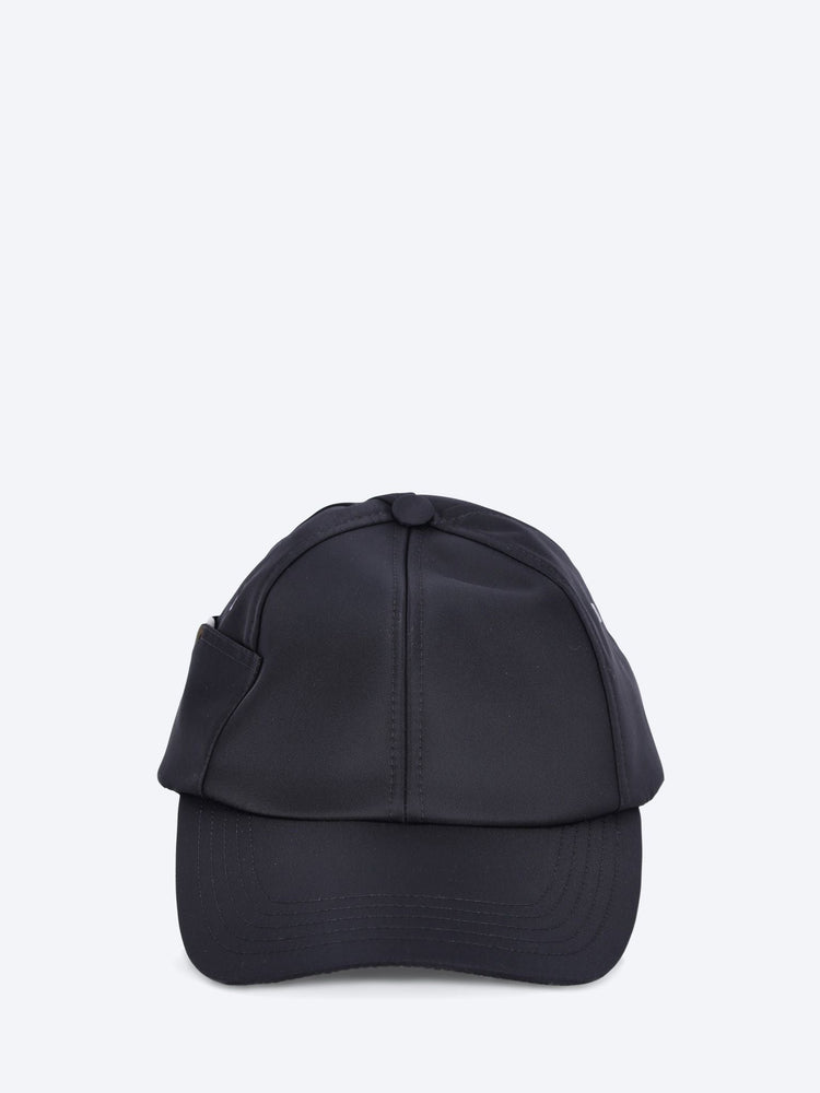 The Ovalie cap 1