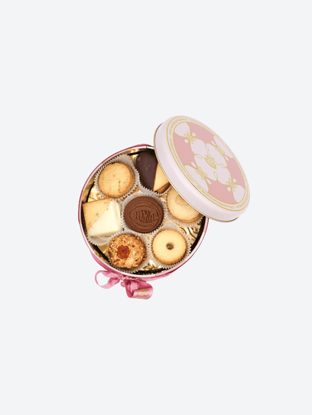 Tin box with cova cookies