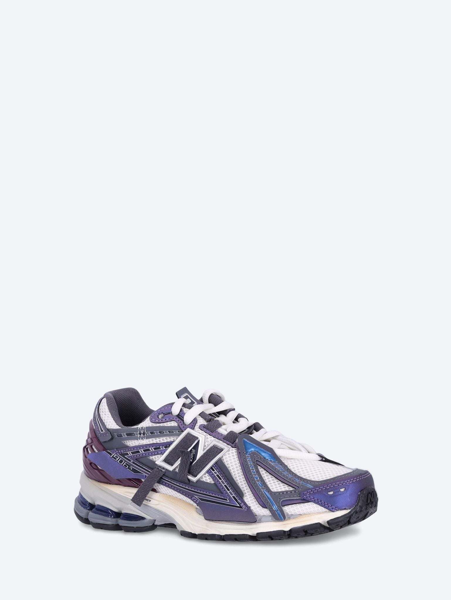 U1906anb sneakers 2
