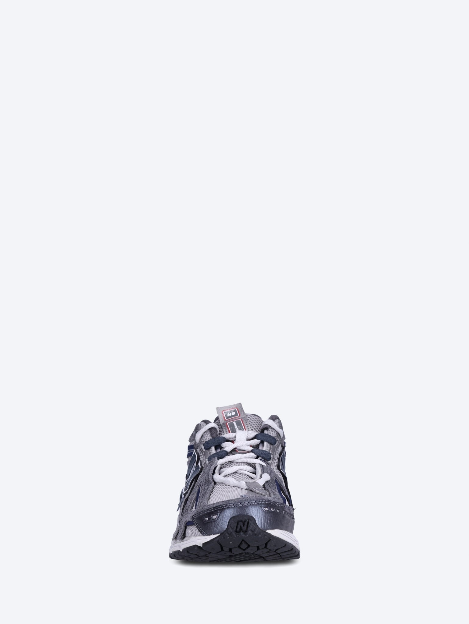 U1906av1 sneakers 3