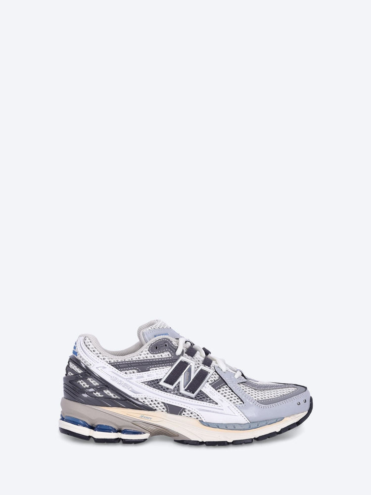 U1906na sneakers 1