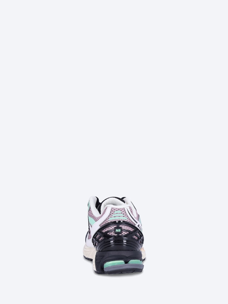 U1906nb sneakers 5