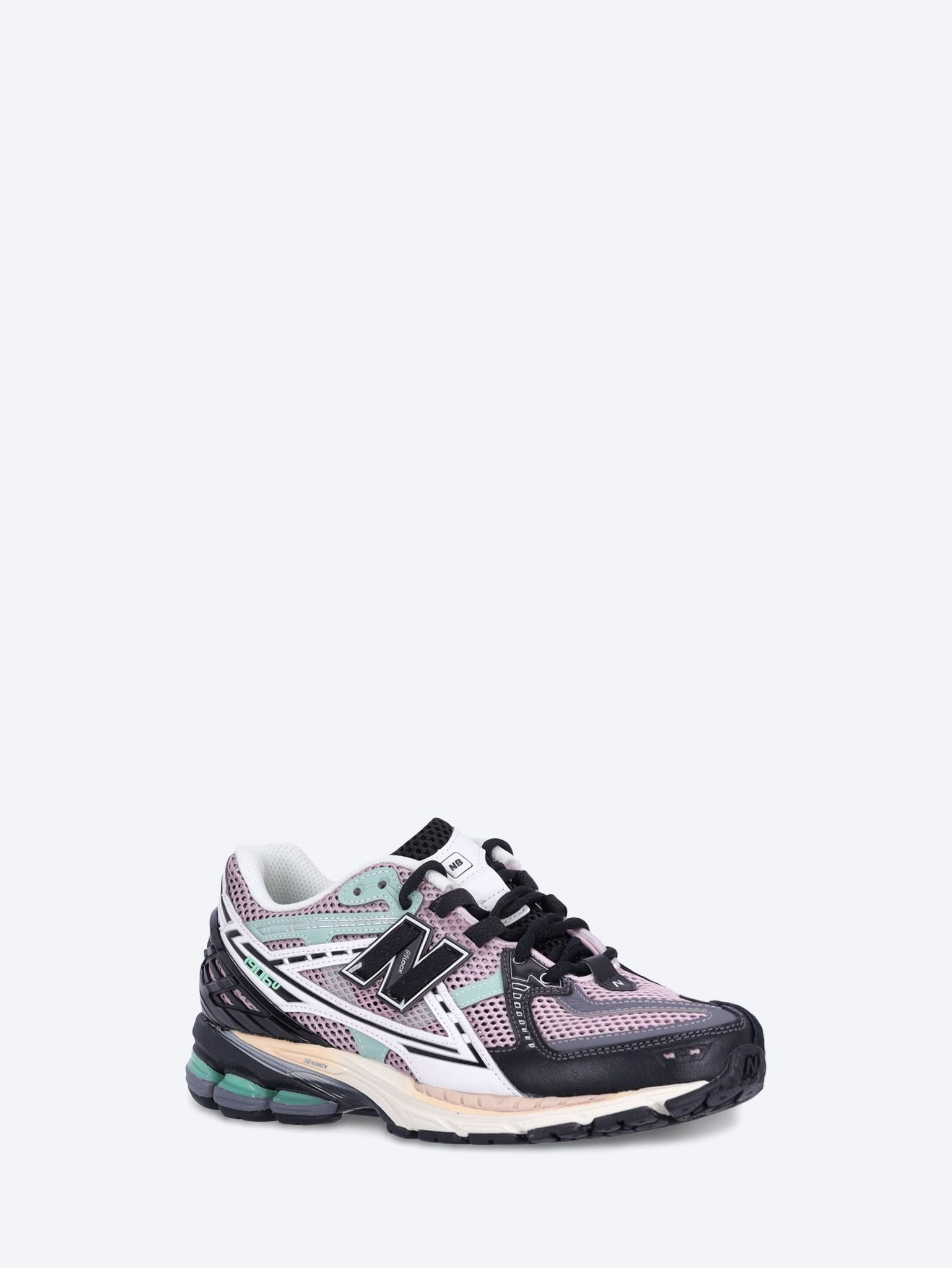 U1906nb sneakers 2
