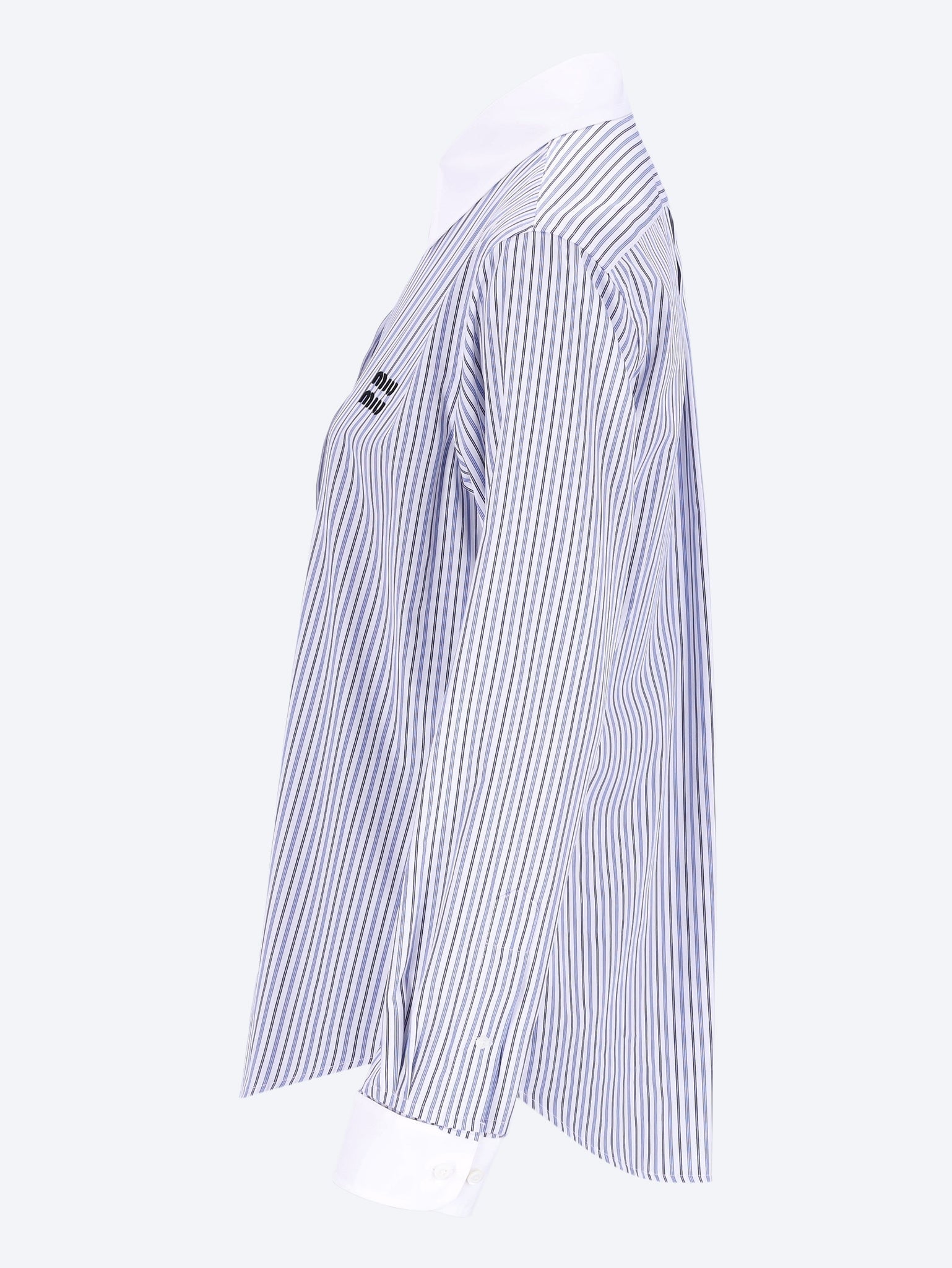 W/ mother-of-pearl buttons t-shirt 2