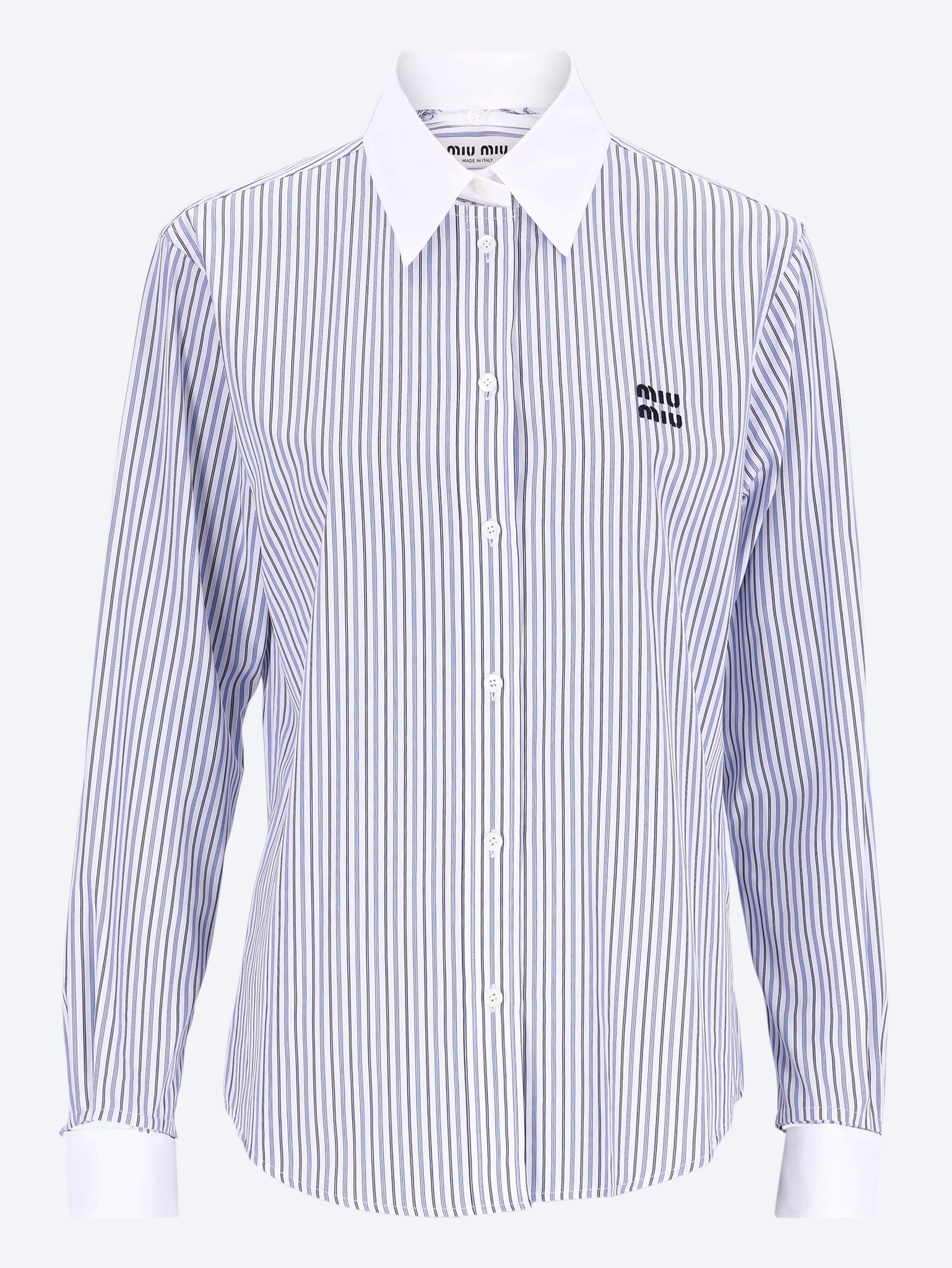 W/ mother-of-pearl buttons t-shirt 1