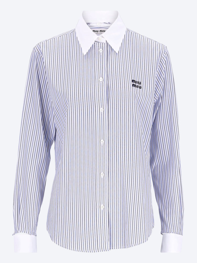 W/ mother-of-pearl buttons t-shirt 1