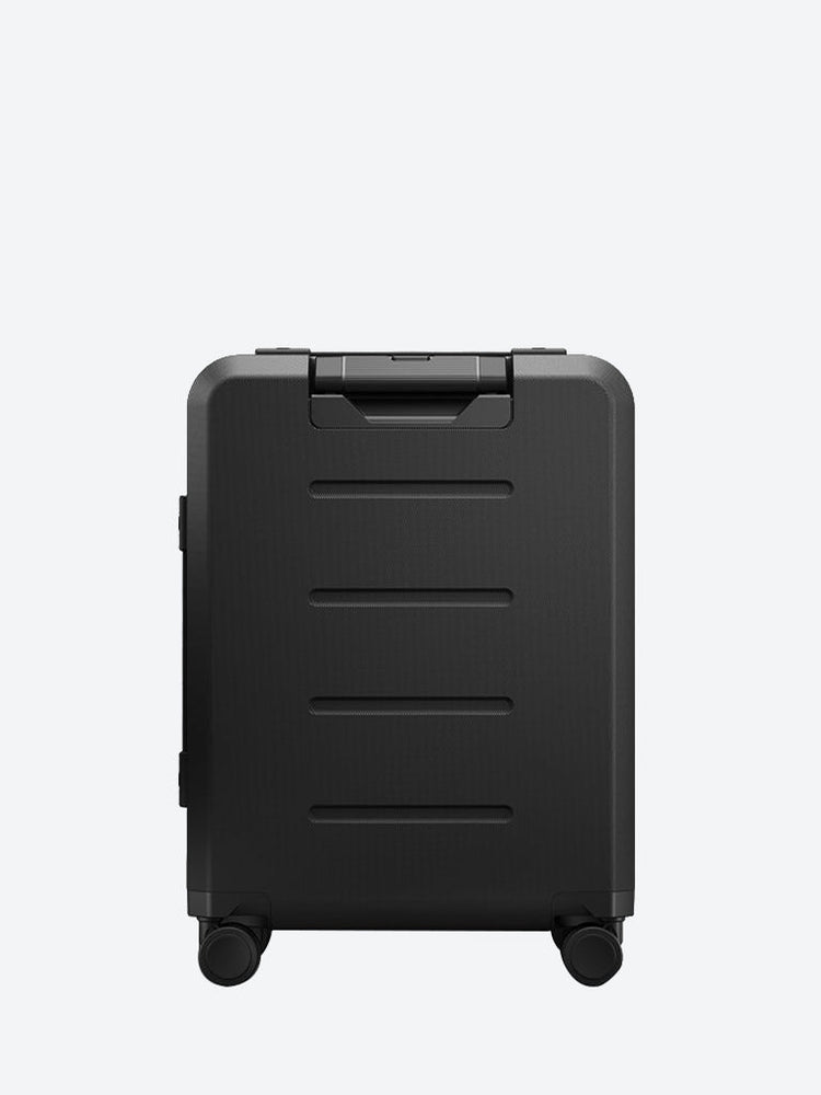 RAMVERK PRO FRONT-ACCESS CARRY-ON - BLACK OUT 1