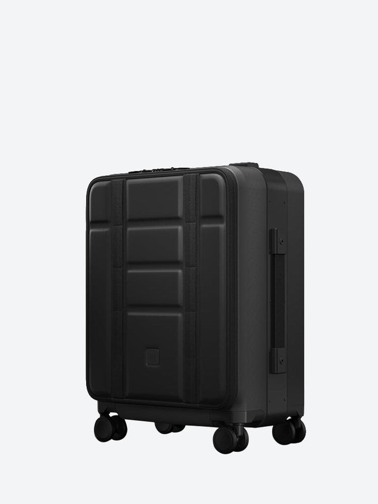 RAMVERK PRO FRONT-ACCESS CARRY-ON - BLACK OUT 2