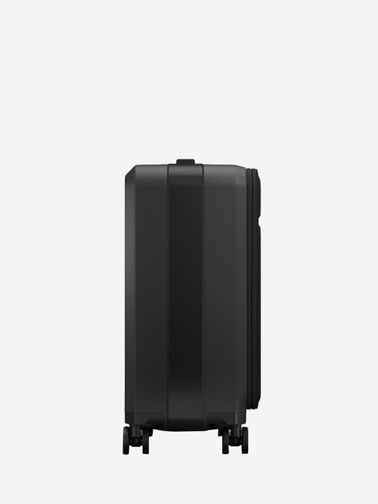 RAMVERK PRO FRONT-ACCESS CARRY-ON - BLACK OUT 4