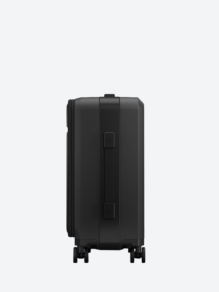 RAMVERK PRO FRONT-ACCESS CARRY-ON - BLACK OUT 3