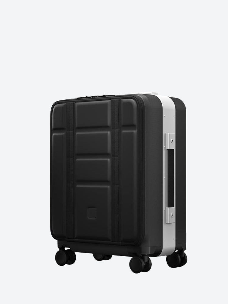 RAMVERK PRO FRONT-ACCESS CARRY-ON - SILVER 2