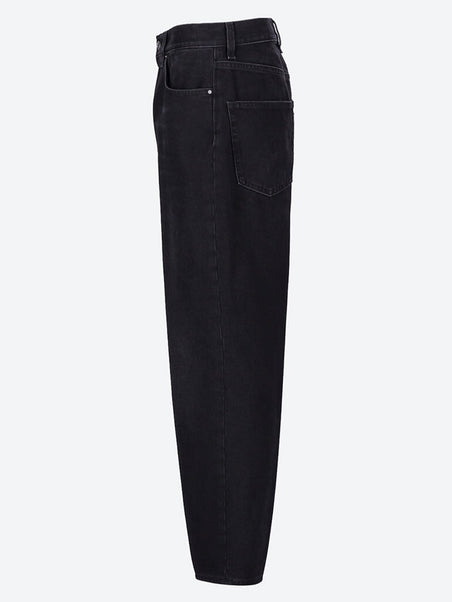 Tapered leg jeans