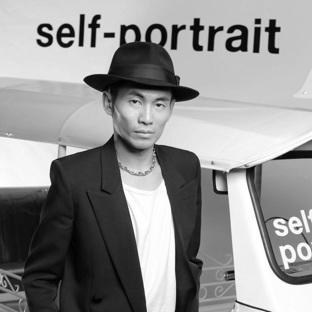 AUTOPORTRAIT