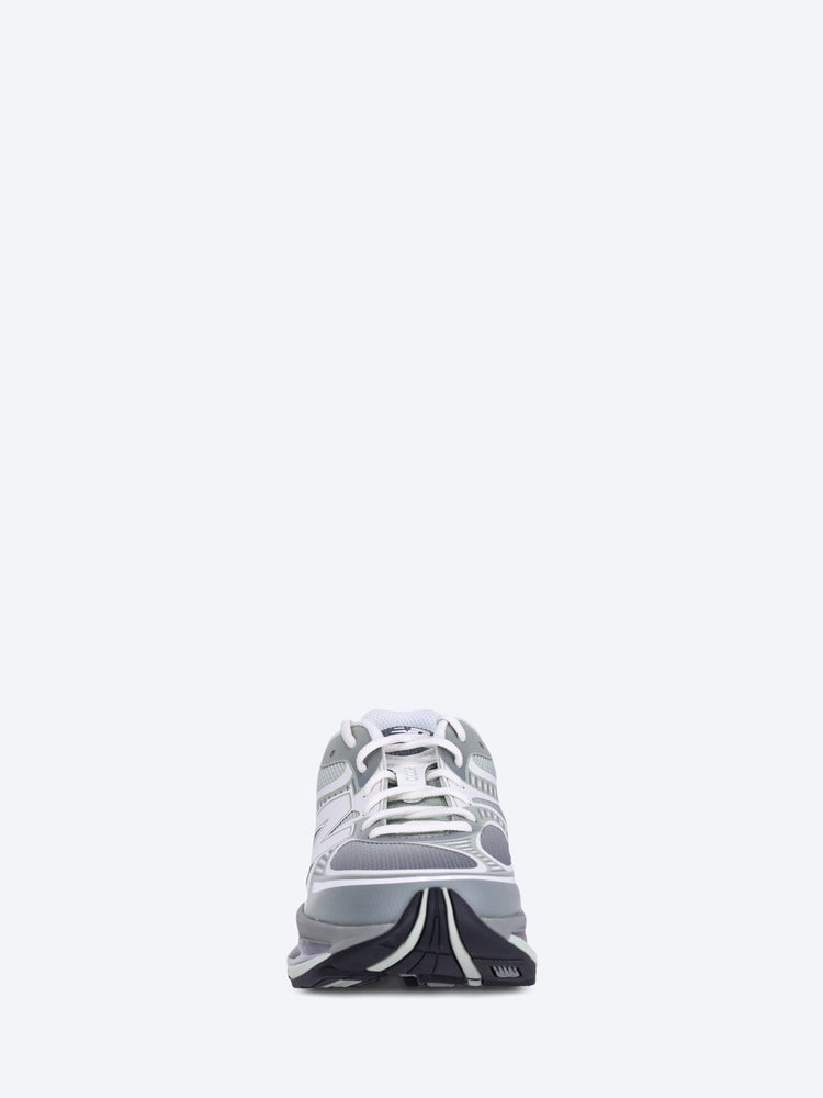 2000 Turnschuhe 3