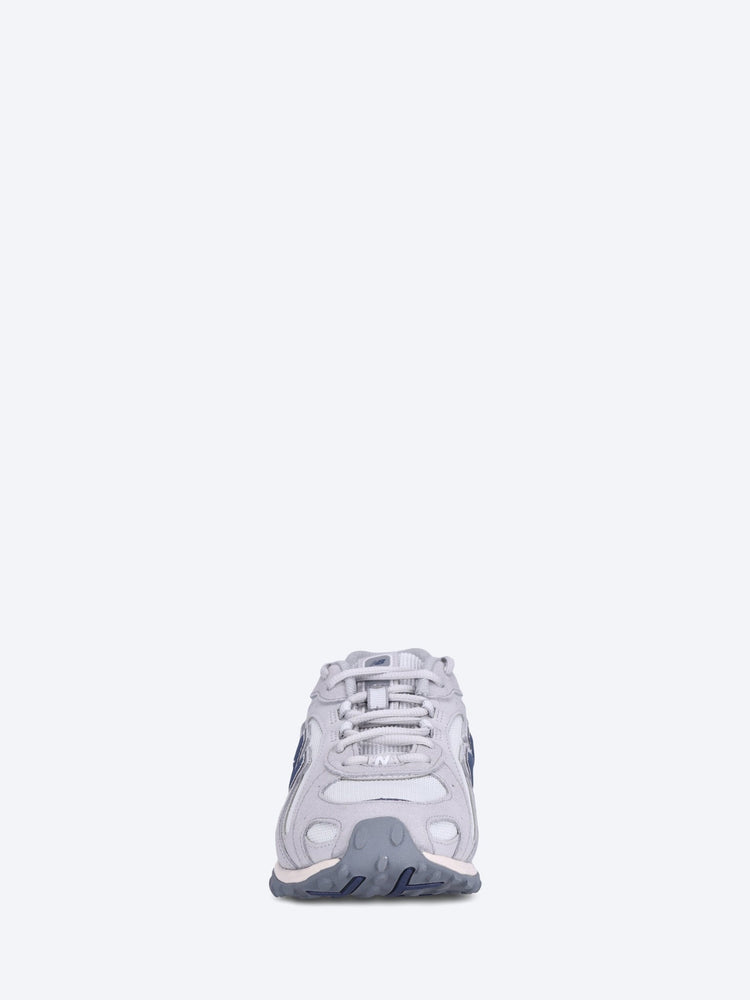 204l sneakers 3