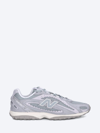 204l sneakers