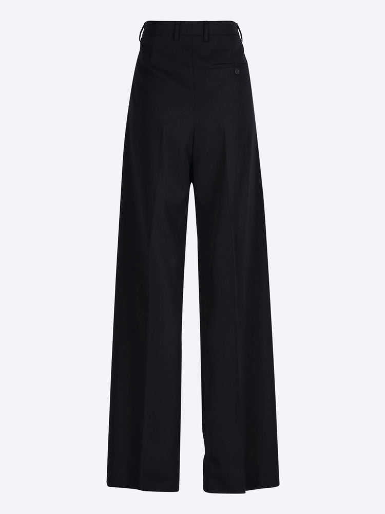 Große, maßgeschneiderte Hose 3
