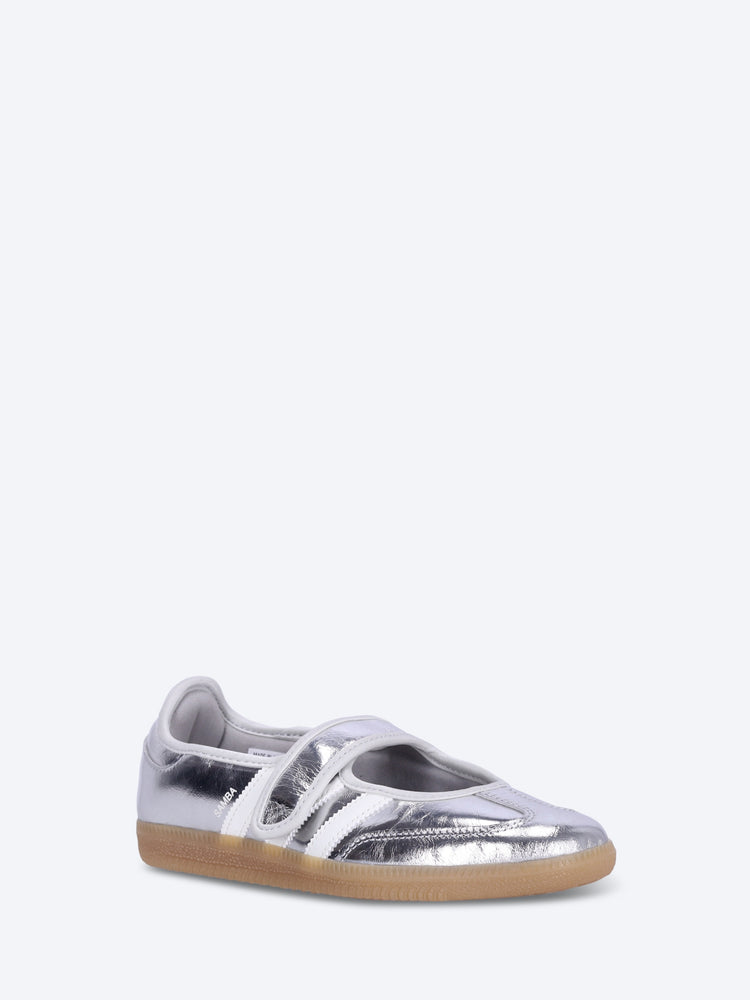 Samba jane w sneakers 2